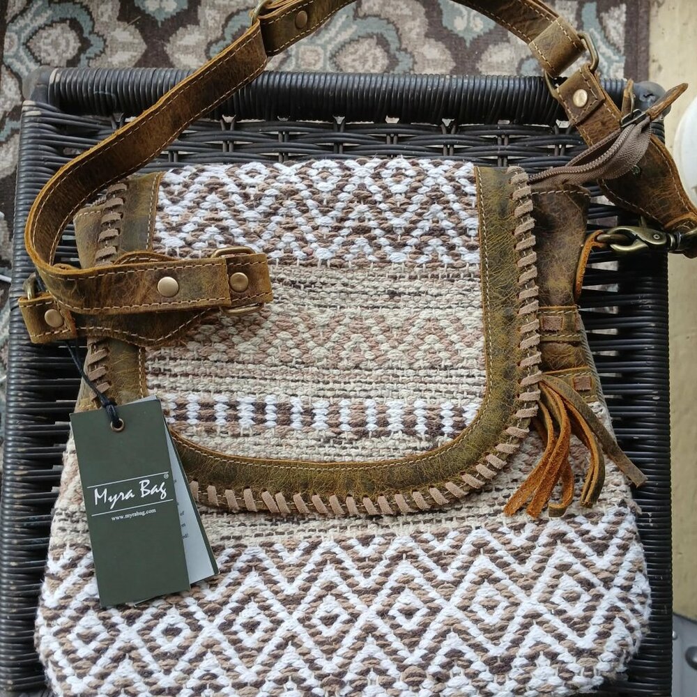 Myra Rater Shoulder Bag